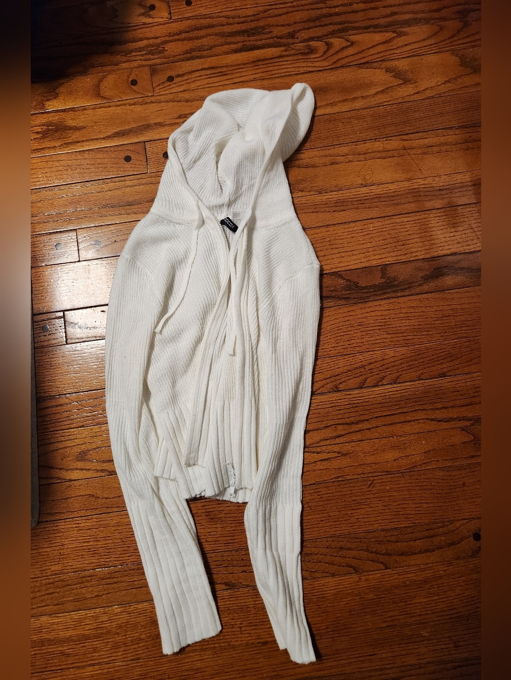 Women's White Zip Sweater- Crop - Picture 4 of 4